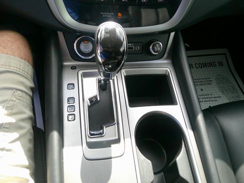 Used 2023 Nissan Murano SV image 21