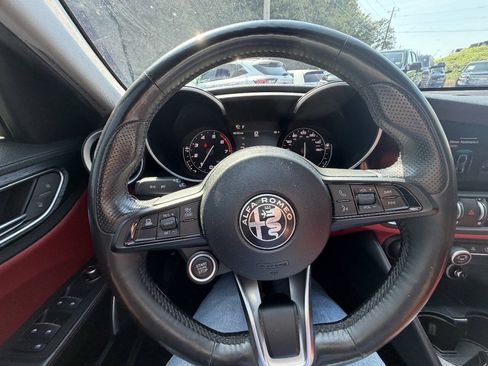 Used 2021 Alfa Romeo Giulia Sprint w/ Nero Edizione RWD image 26