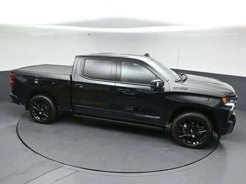 Used 2026 Chevrolet Silverado 1500 High Country w/ Midnight Edition AWD/4WD image 46