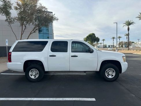 Used 2010 Chevrolet Suburban 2500 w/ Skid Plate Package image 4