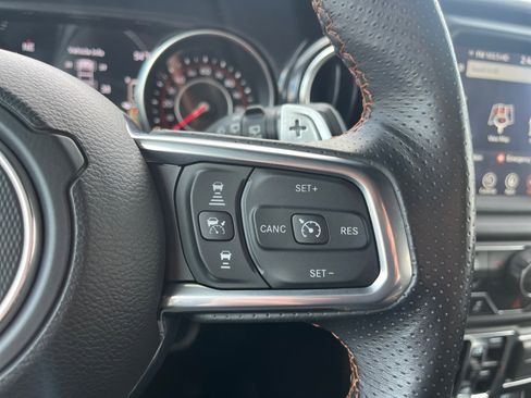 Used 2022 Jeep Wrangler Unlimited Rubicon w/ Xtreme Recon 35" Tire Package image 18