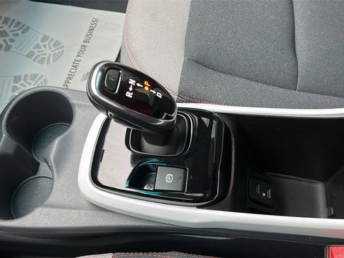 Used 2020 Chevrolet Bolt LT image 24