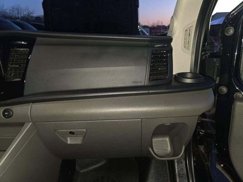 Used 2023 Ford Transit 350 XLT image 15