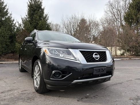 Used 2016 Nissan Pathfinder S image 10