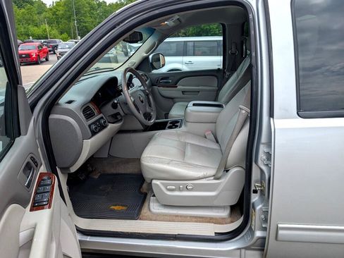 Used 2012 Chevrolet Suburban LT w/ Luxury Package image 9