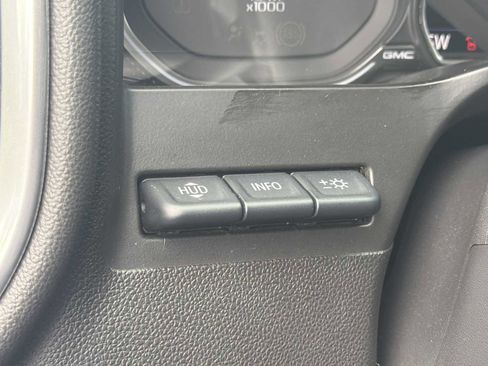Used 2021 GMC Sierra 1500 Denali w/ Technology Package AWD/4WD image 17