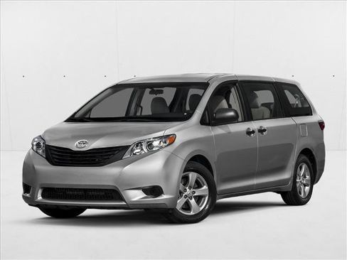 Used 2015 Toyota Sienna LE FWD image 1