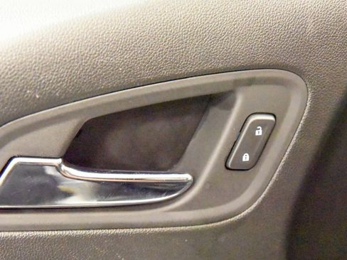 Used 2021 Chevrolet Colorado Z71 w/ Safety Package image 16