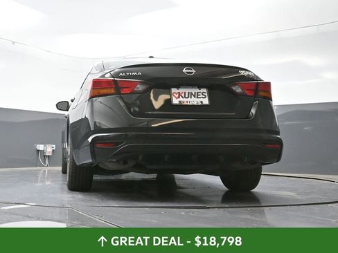 Used 2024 Nissan Altima 2.5 SV image 55
