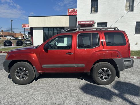 Used 2014 Nissan Xterra PRO-4X w/ Pro-4x Leather Package image 10