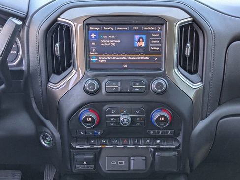 Used 2022 Chevrolet Silverado 1500 High Country w/ Technology Package image 17