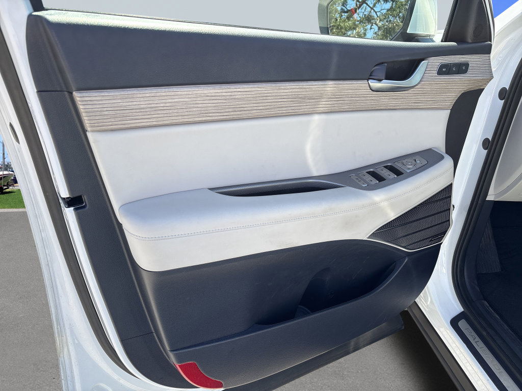 Used 2022 Hyundai Palisade Limited FWD image 16
