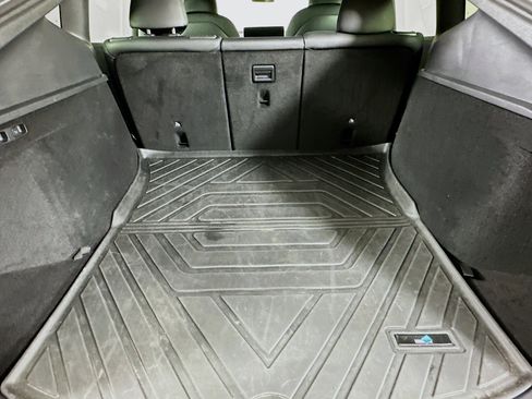 Used 2023 Tesla Model Y Long Range image 28