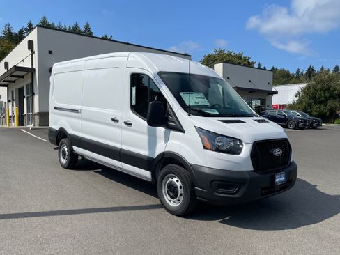 New 2026 Ford Transit 250 148 Medium Roof RWD image 14