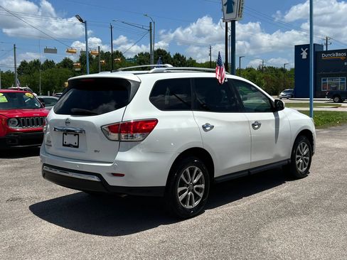 Used 2013 Nissan Pathfinder SV FWD image 6