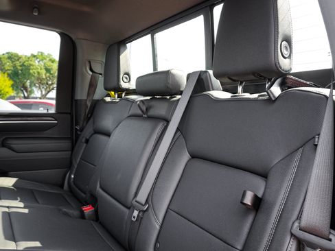 Used 2025 Chevrolet Silverado 2500 LTZ w/ LTZ Plus Package AWD/4WD image 29