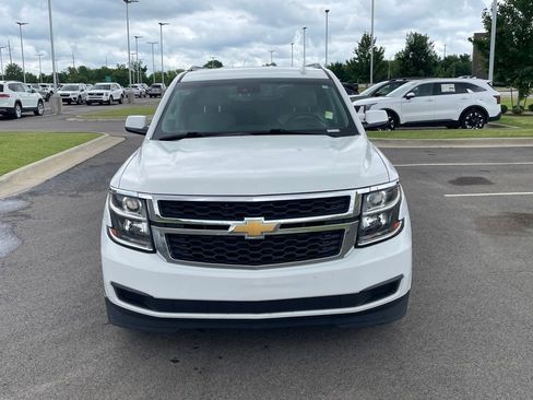 Used 2018 Chevrolet Suburban LT RWD image 2
