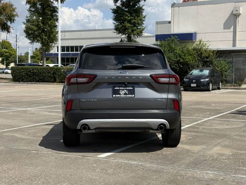 Used 2023 Ford Escape Active image 5