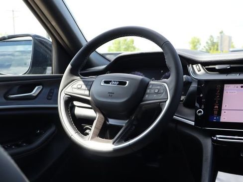 New 2026 Jeep Grand Cherokee Limited w/ Limited Altitude Package AWD/4WD image 43