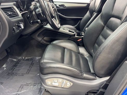 Used 2015 Porsche Macan Turbo image 25