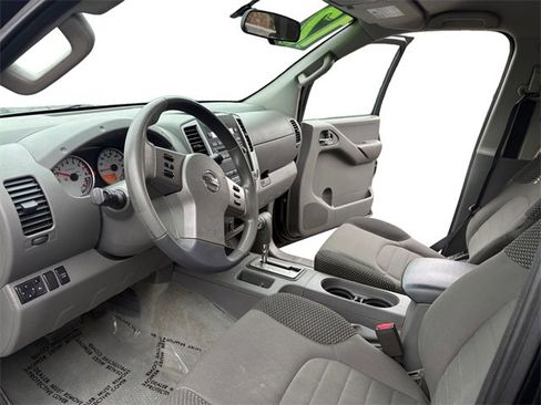 Used 2012 Nissan Frontier SV w/ Sport Appearance Pkg image 9