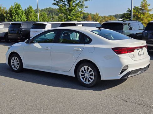 Used 2022 Kia Forte Sedan FWD image 5