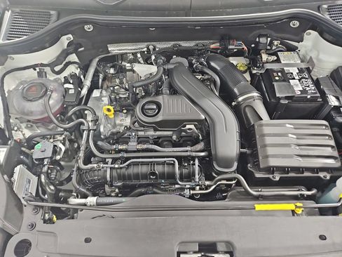 Certified 2026 Volkswagen Taos SE AWD/4WD image 20