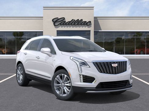 New 2025 Cadillac XT5 Premium Luxury w/ LPO, Floor Liner Package AWD/4WD image 7