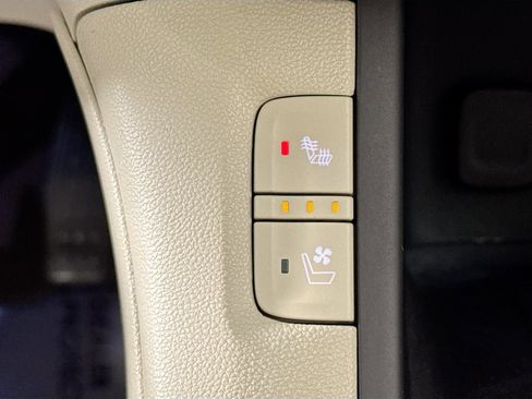 Used 2018 GMC Acadia Denali w/ Technology Package image 26