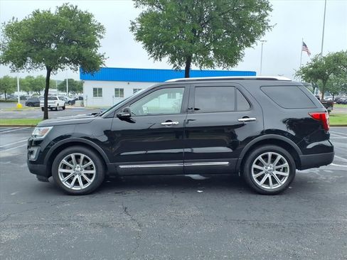 Used 2017 Ford Explorer Limited image 8