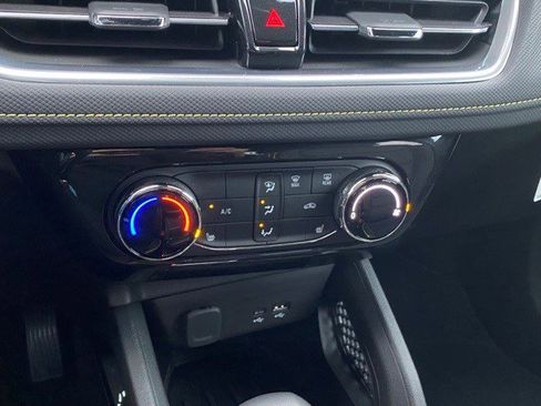 Certified 2025 Chevrolet TrailBlazer ACTIV w/ Driver Confidence Package image 21