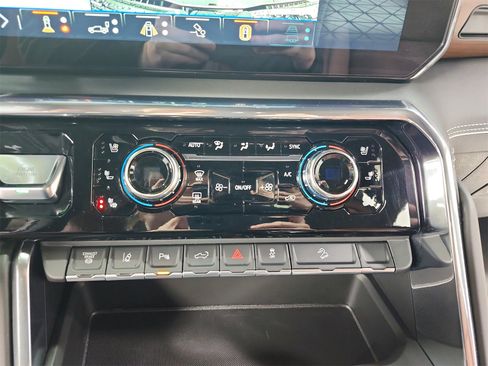 Used 2025 GMC Sierra 2500 Denali Ultimate w/ Max Trailering Package image 31