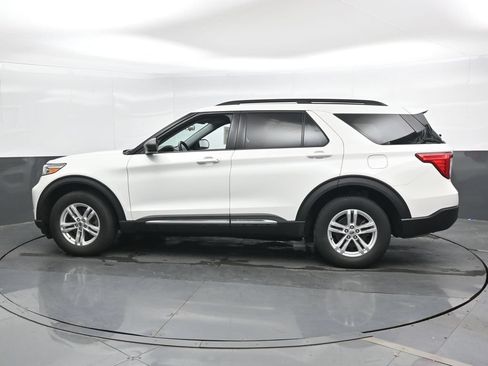 Used 2020 Ford Explorer XLT w/ Equipment Group 202A AWD/4WD image 10