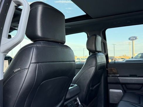 Used 2023 Ford F250 Lariat w/ Lariat Ultimate Package image 17