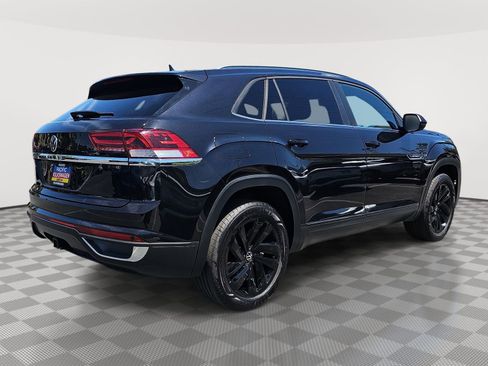 Used 2022 Volkswagen Atlas Cross Sport SE FWD image 5