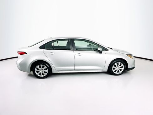 Used 2021 Toyota Corolla LE w/ Carpet Mat Package (TMS) FWD image 10