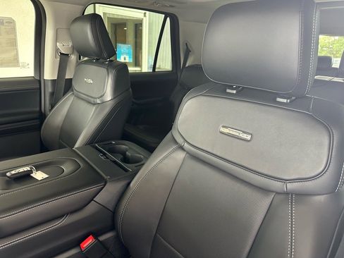 New 2025 Ford Expedition Platinum w/ Driver's Package image 23