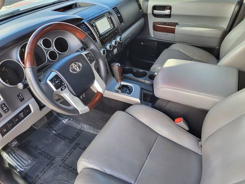 Used 2014 Toyota Sequoia Platinum image 9