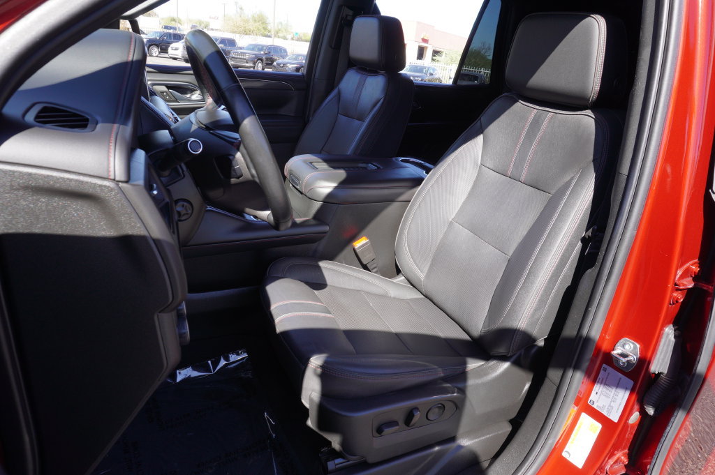 Used 2023 Chevrolet Tahoe RST w/ Luxury Package AWD/4WD image 19