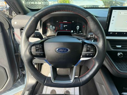 Used 2025 Ford Explorer ST-Line w/ Premium Package RWD image 5