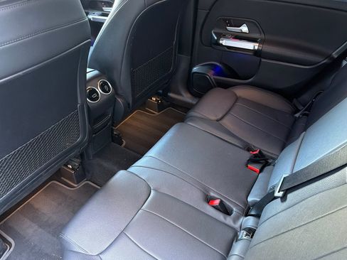 Used 2021 Mercedes-Benz GLB 250 250 image 15