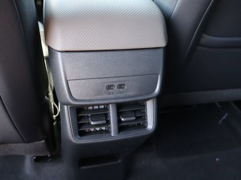 New 2027 Chevrolet Equinox LT w/ Convenience Package II FWD image 23