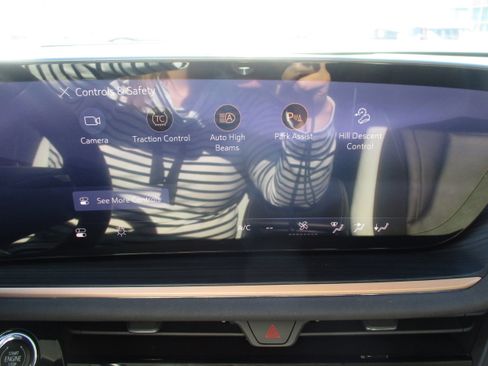 Used 2025 Buick Envision Sport Touring image 23