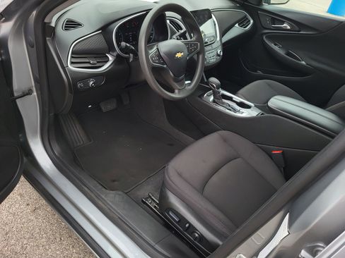 Used 2024 Chevrolet Malibu LT image 11