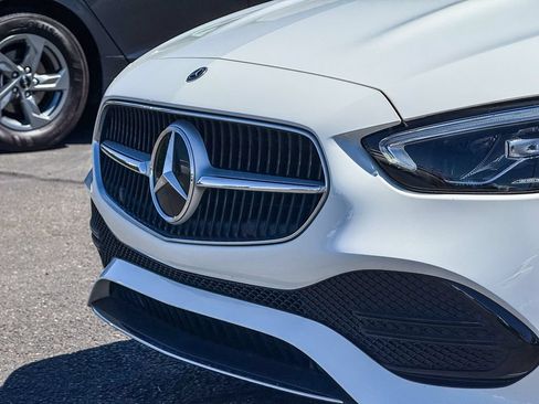 Used 2022 Mercedes-Benz C 300 Sedan image 4