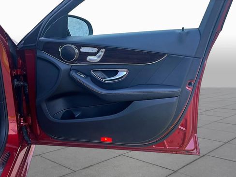 Used 2018 Mercedes-Benz C 300 Sedan image 20