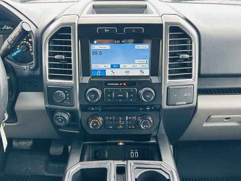 Used 2016 Ford F150 XLT w/ Equipment Group 302A Luxury image 15