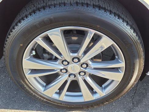 Used 2020 Cadillac XT6 Premium Luxury w/ Platinum Package FWD image 10