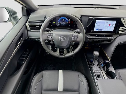 Used 2025 Toyota Camry XSE image 21