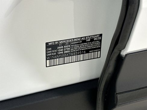 New 2026 Mercedes-Benz GLB 35 AMG 4MATIC image 36